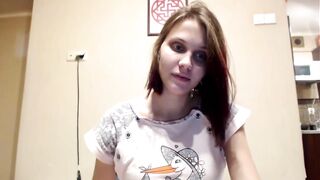 Lilly a terhes tini kiscsaj maszturbációja