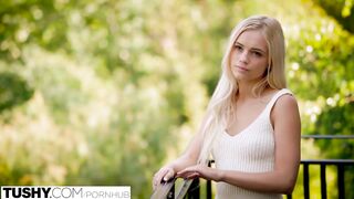 Christian Clay és Karla Kush popóba rakva