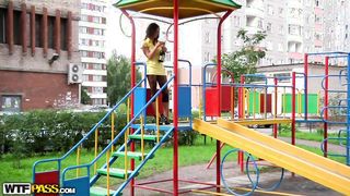 Amatőr orosz tini puncit kefélnek