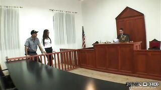 Angelica Heart kettő pélót kap a bíróságon