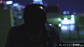BlackedRaw - Mazzy Grace élvezi a hatalmas faszt