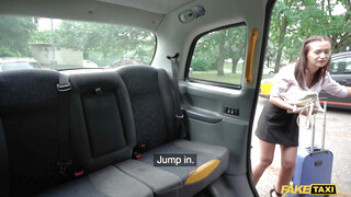 Fake Taxi - Gina Ferocious a fullos csöcsös tini