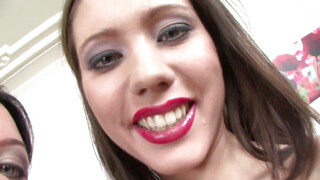Legalporno - Alysa és Aspen hátsó bejáratba rakva