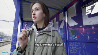 Public Agent - Fiatal kisasszony pénzért kefél