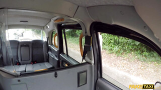 Fake Taxi - Lana Harding a hátsó ülésen baszik