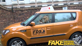 Fake Driving School - kékhajú hölgyemény popóba akarja