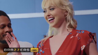 Brazzers - Chloe Cherry és a fotós krapek
