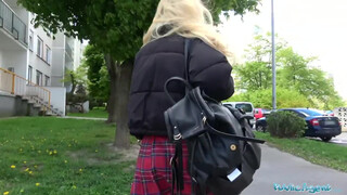 Public Agent - Cseh tini bige pénzért dugható