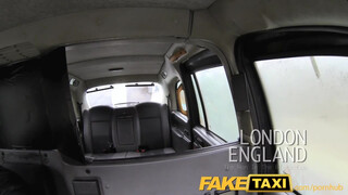 FakeTaxi - swinger páros újra taxizni akar