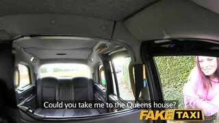 FakeTaxi cuki amcsi csajszi engedi popsiba is