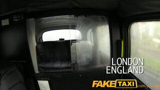 FakeTaxi - méretes csöcsű debella kiscsaj a taxiban