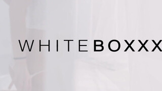 WHITEBOXXX - A gyönyörű Rebecca Volpetti maszturbál