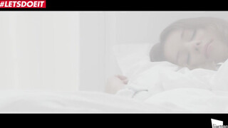 Taylor Sands hajnali baszása - The White Boxxx