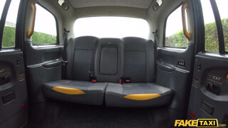Fake Taxi - Világos Szőke ribancok segget is nyalnak