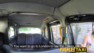 FakeTaxi - Brazil kisasszony dug a taxissal