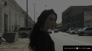 GenderXFilms - Transz tini lovagol