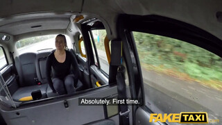 Fake Taxi - Nikky Dream méretes tőgyes szöszi