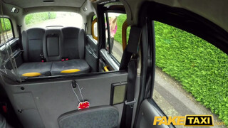 Fake Taxi - Skyler Mckay a lufi cickós milf