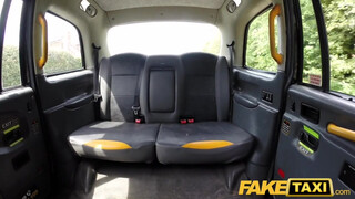 Fake Taxi - Ashleigh Devere a nagy csöcsű bige