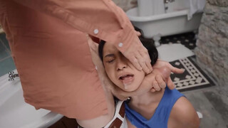 Brazzers - Mona Azar méretes feneke megdöngetve