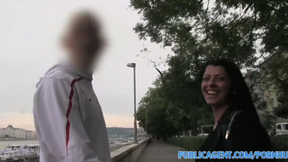 PublicAgent - Vivien Bell a szexy kreol hölgyemény