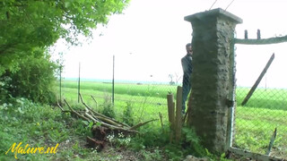 Mature NL - Francia háziasszony popsiba rakva