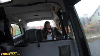 Fake Taxi - Little Eliss a méretes cickós tini
