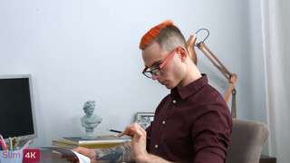 Slim4K - Jolie Butt a bombázó diáklány