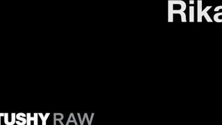 TUSHYRAW - Rika seggel lovagolja meg a hatalmas dákót