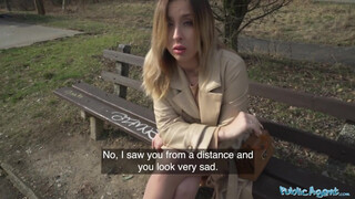 Public Agent - Mia Brown a méretes tőgyes milf