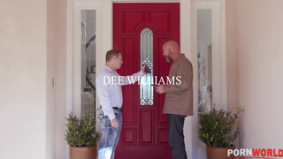 Dee Williams kettő dákót kap