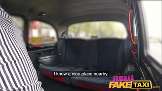 Female Fake Taxi - Nathaly Cherie a hatalmas mellű taxis csajszi