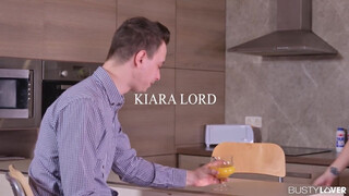 Kiara Lord benyeli a dákót