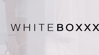 WHITEBOXXX - Oxana Chic nagyon beindult