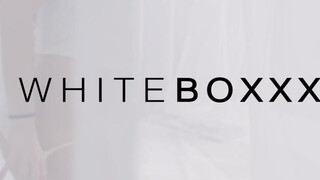 WhiteBoxxx - Vinna Reed a bombázó cseh csajszi