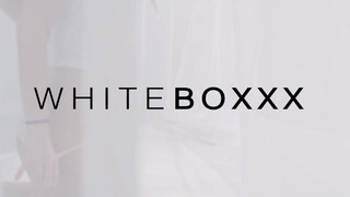 WhiteBoxxx - Oxana Chic muffja meghágva