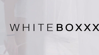 WhiteBoxxx - Nicole Pearl a felizgult orosz nőci