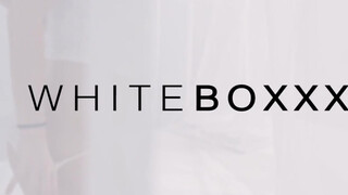 WHITEBOXXX - Nancy ráül a a pasija szájára