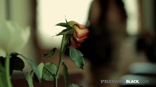 Angelica Heart análba kefélve