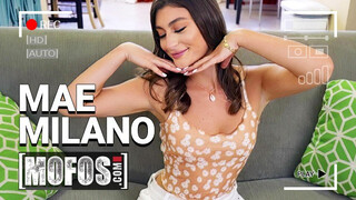MOFOS - Mae Milano muffja megkúrva durván