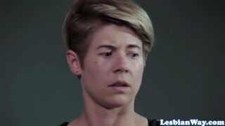 Forró leszbi gruppen szex vörös tinivel és milf-fel