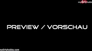 Világos Szőke tini hölgyemény sztrapkóban pattan a faszra kint a castingon