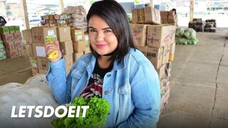 Dagadt kolumbiai milf muffja mélyen megbaszva xiomarától