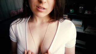 Tini amatőr barna hajú méretes csöcsű kisasszony asmr relax szexelése