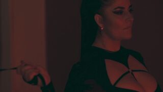 Kathalina777 durván uralva egy dögös brazil milf által