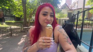 Vörös argentin kiscsaj imádja a fagylaltot, végül a farkamat cumizza