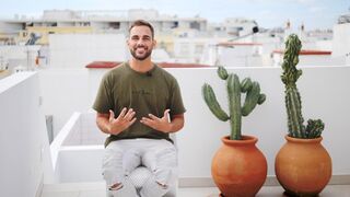 Robbie oz, a porno guru és pornószínész 30 videót basz 30 nap alatt