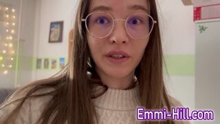 Tini fősulis kiscsaj extrém spriccelése tanárral