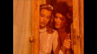 Hatalmas tőgyes csajok könyörtelenül nyalják és lovagolják a vastag farkakat retro válogatásban